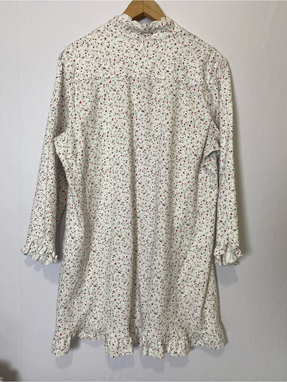 Eileen West Cream Floral Button-Front Nightshirt - Picture 5 of 9